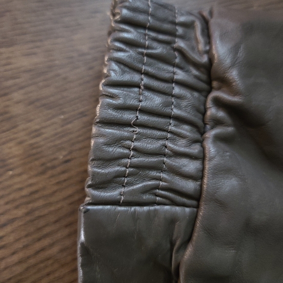 Vintage leather motorcycle jacket - Picture 9 of 10